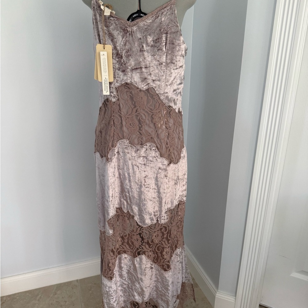 ANTHROPOLOGIE Let Me Be DARK TAN  Velvet Lace Beads Lace Slip Dress SIZE SMALL - Picture 6 of 10